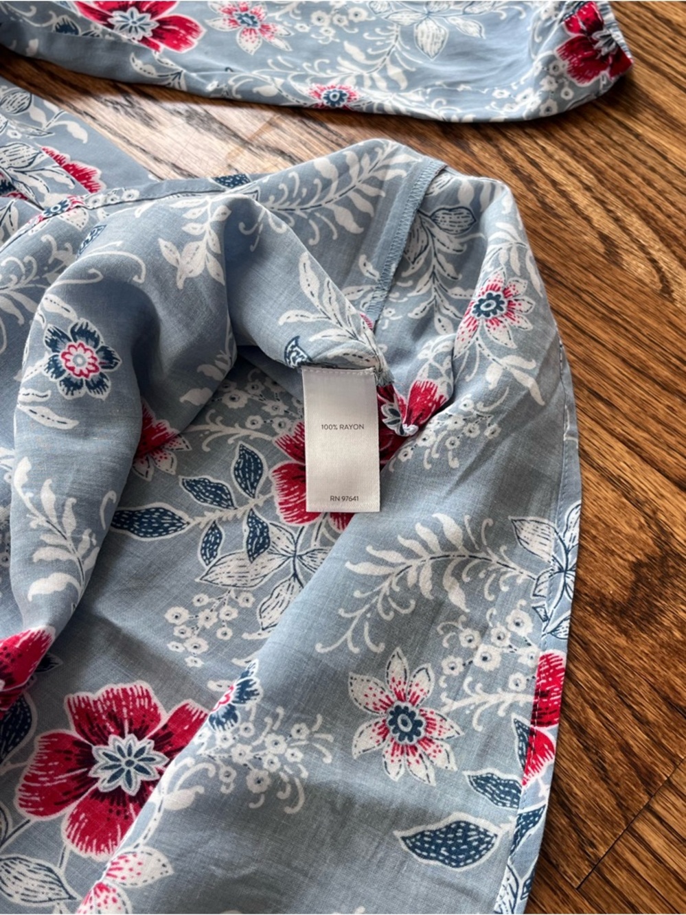 J. Jill Women’s Light Blue Floral Button-Down Blouse Size M - Picture 3 of 8